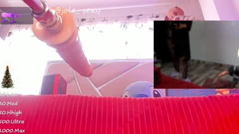 Snapshot of k4rolin chatting on 12/25/24, 03:28 Karolin online show from 12/25/24, 03:28