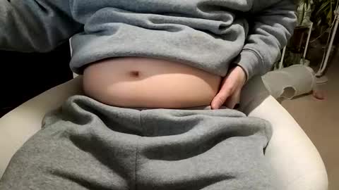 KI e697a5e69cac online show from 12/15/25, 02:32