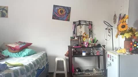 Snapshot of k_mabell chatting on 12/17/25, 06:47 k_mabell online show from 12/17/25, 06:47