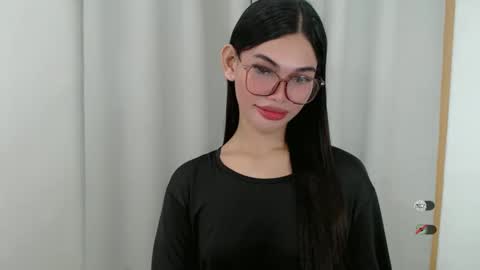 Snapshot of kaamy_dake chatting on 10/10/25, 03:22 KAAMY online show from 10/10/25, 03:22