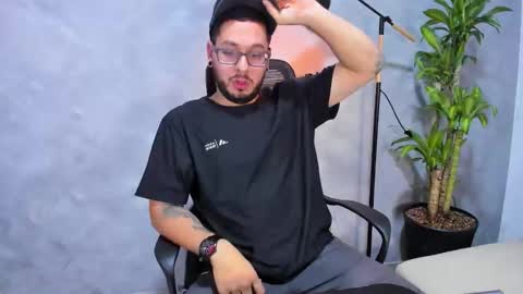 Kaan  Annie online show from 03/30/26, 03:18