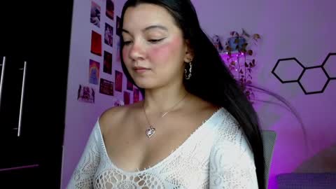 Snapshot of kablue_ chatting on 01/24/25, 01:03 IG kablue 1 online show from 01/24/25, 01:03