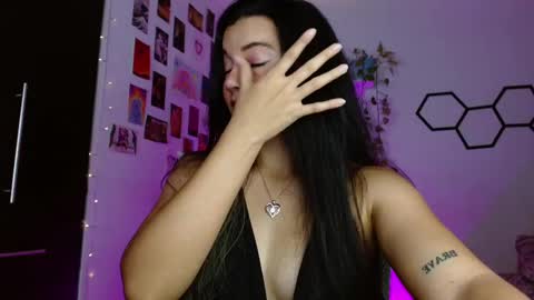 Snapshot of kablue_ chatting on 02/14/25, 12:09 IG kablue 1 online show from 02/14/25, 12:09