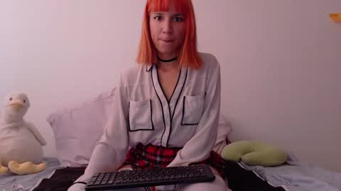 Snapshot of kad_kad chatting on 11/13/25, 09:58 Kanela online show from 11/13/25, 09:58