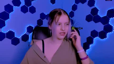 kaela_spell_ online show from 03/25/26, 09:59