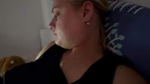 Kaelia and Daniel online show from 10/04/25, 02:15