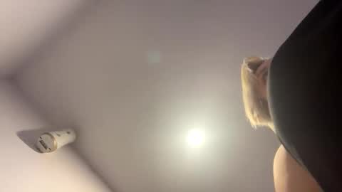 Kaelia and Daniel online show from 10/08/25, 04:59