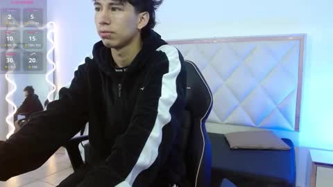 Snapshot of kaelwolf_tay chatting on 11/02/25, 11:23 kaelwolf  online show from 11/02/25, 11:23