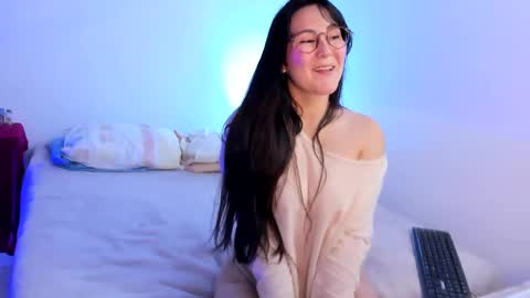 ChloeIndependient model online show from 12/06/24, 02:24