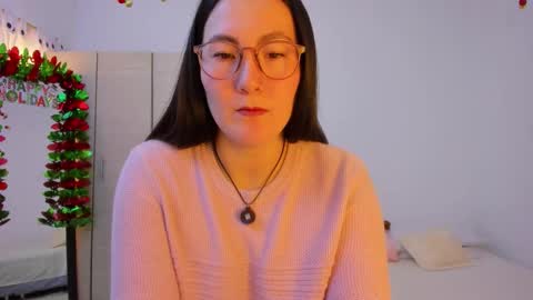 ChloeIndependient model online show from 12/02/25, 02:45