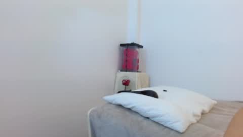 ChloeIndependient model online show from 06/22/26, 05:43