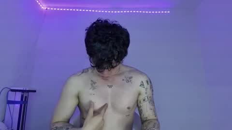 Snapshot of kai_lord_ chatting on 10/25/25, 03:58 Kai online show from 10/25/25, 03:58