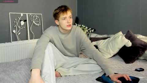 Kai online show from 03/22/26, 03:32