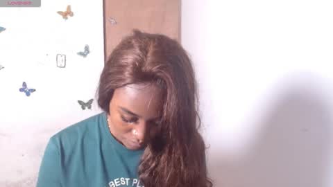 Snapshot of kaiadebayo chatting on 09/21/25, 03:08 Angie online show from 09/21/25, 03:08