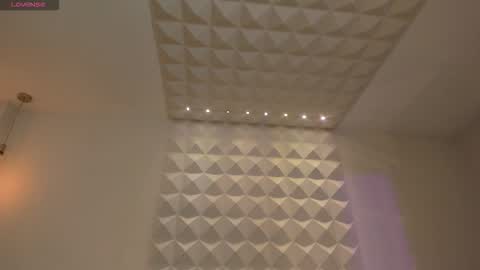 Kaia Ferreira online show from 10/05/25, 12:14