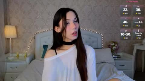 Kaia Monday Thursday FridaySaturdaySunday online show from 10/27/25, 11:47