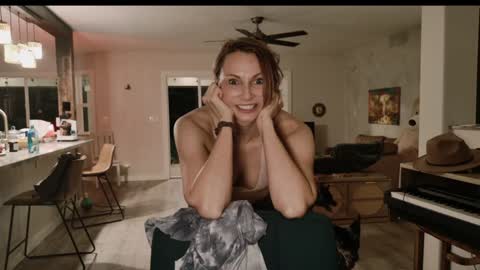 Kailee Smile online show from 12/18/25, 04:07