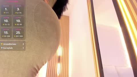 Kailyn online show from 10/20/25, 01:44