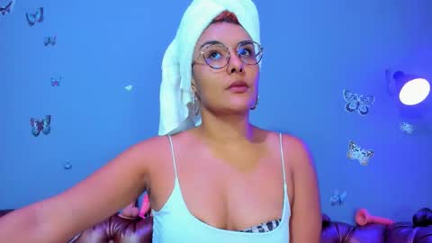 kaira_mosse_ online show from 03/14/26, 12:21