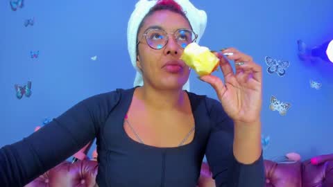 kaira_mosse_ online show from 04/03/26, 12:36