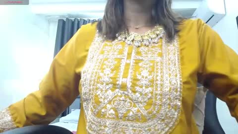 Kaira online show from 04/27/26, 12:14