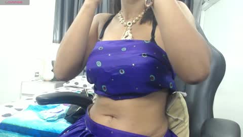 Kaira online show from 05/04/26, 12:01