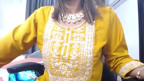 Kaira online show from 05/06/26, 11:48
