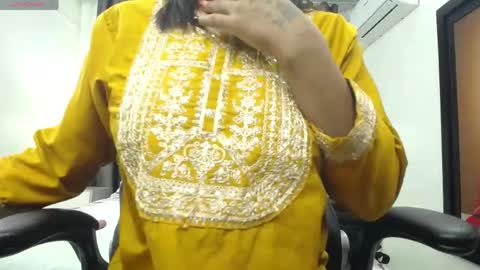 Kaira online show from 05/20/26, 12:00