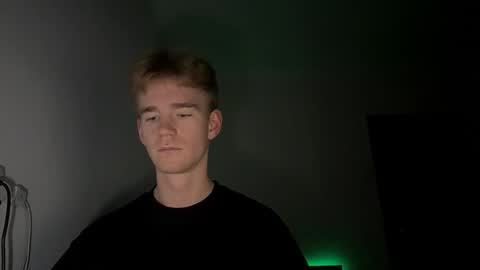 Snapshot of kairaven chatting on 11/17/25, 09:20 Vlad online show from 11/17/25, 09:20