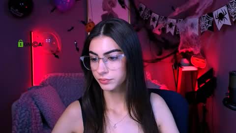 Kaisy online show from 10/22/25, 09:42