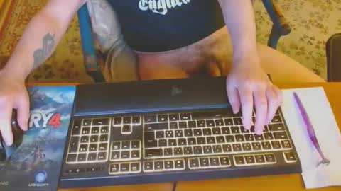 Leon online show from 12/27/24, 07:03