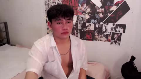 Snapshot of kaizou69 chatting on 10/17/25, 04:15 kaizou69 online show from 10/17/25, 04:15