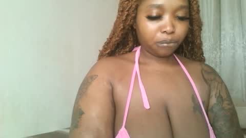 Snapshot of kakey_love chatting on 10/22/25, 02:56 kakey love online show from 10/22/25, 02:56