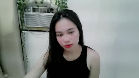 Snapshot of kalag_kalag chatting on 11/23/25, 12:32 Chenny online show from 11/23/25, 12:32