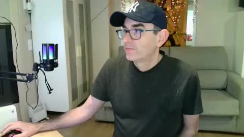 Snapshot of kalem48 chatting on 01/18/25, 09:56 MusicMen49 online show from 01/18/25, 09:56