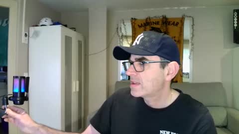 Snapshot of kalem48 chatting on 01/29/25, 08:51 MusicMen49 online show from 01/29/25, 08:51