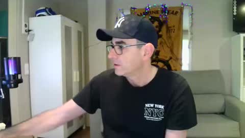 Snapshot of kalem48 chatting on 02/16/25, 10:32 MusicMen49 online show from 02/16/25, 10:32