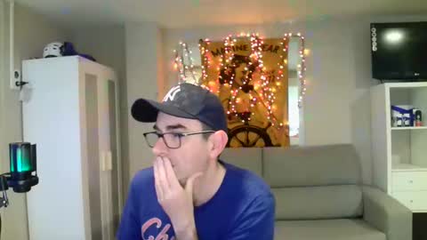 Snapshot of kalem48 chatting on 02/23/25, 09:11 MusicMen49 online show from 02/23/25, 09:11