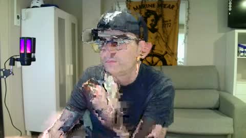 Snapshot of kalem48 chatting on 02/25/25, 09:09 MusicMen49 online show from 02/25/25, 09:09