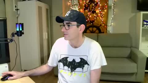 Snapshot of kalem48 chatting on 03/09/25, 10:41 MusicMen49 online show from 03/09/25, 10:41