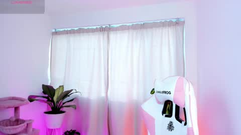 Kali Ka Please help me with your thumbs up its important   dont forget my birthday on October 26 online show from 03/01/25, 12:23