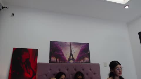 Snapshot of kalifa_20 chatting on 03/12/25, 05:24 kalifa 20 online show from 03/12/25, 05:24