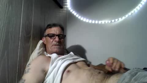 kalifornia91666 online show from 11/03/25, 10:42