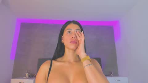 Carolina   online show from 02/27/25, 10:42