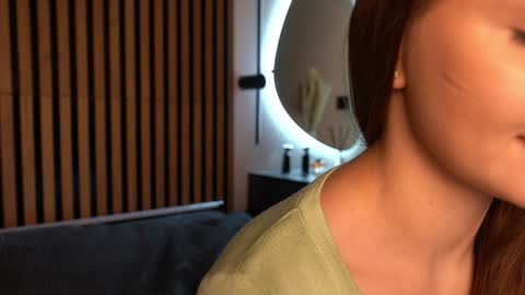 Snapshot of kalisa_pearl chatting on 11/30/25, 01:48 Please call me Kalisa online show from 11/30/25, 01:48