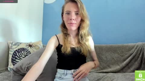 Snapshot of kalisee_ chatting on 12/24/24, 04:33 Kalisee online show from 12/24/24, 04:33