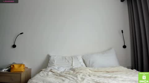 Snapshot of kalisee_ chatting on 12/16/25, 05:45 Kalisee online show from 12/16/25, 05:45