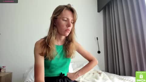 Snapshot of kalisee_ chatting on 02/15/26, 07:51 Kalisee online show from 02/15/26, 07:51