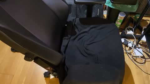 Snapshot of kalvadoz chatting on 12/22/24, 12:28 Benji online show from 12/22/24, 12:28