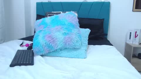 Kamilalopez online show from 02/12/25, 02:14